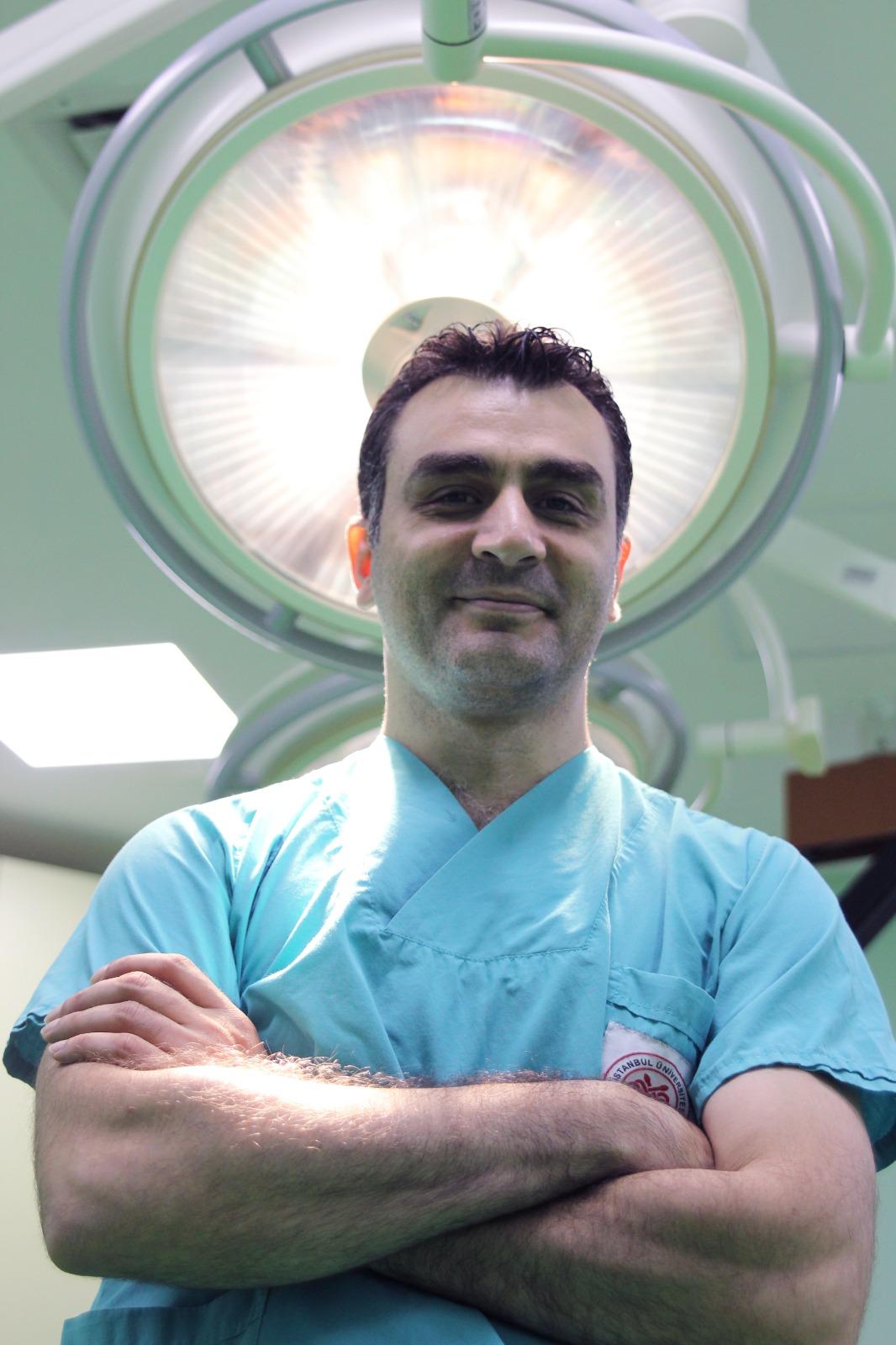 doc-dr-kursat-rahmi-serin-surgery-room